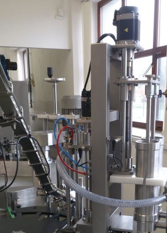 Plnění medu a sirupů