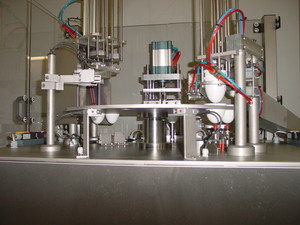 Balící stroje a příslušenství Mavet