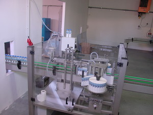 Etiketovací stroj typ MES Mavet