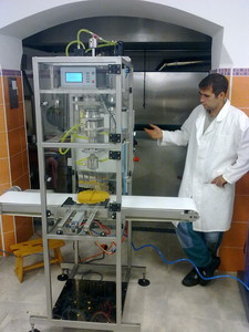 Ultrazvukové řezání potravin Mavet