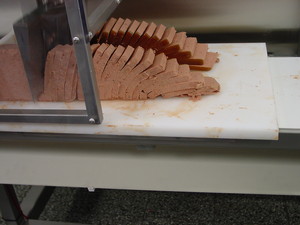 Řezací stroj tvrdých sýrů a paštik Mavet - typ UKZ