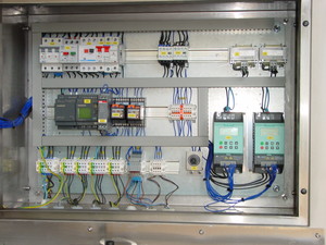 Řezací stroj sendvičů Mavet - typ RZS